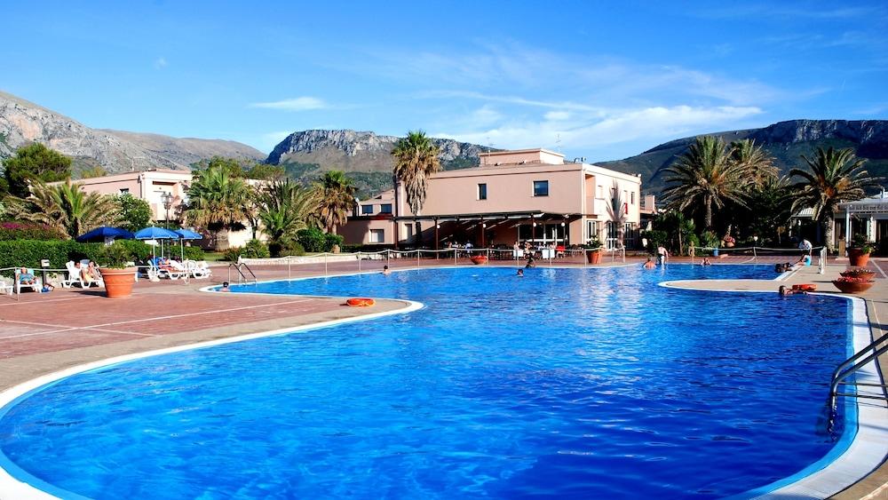 Th Cinisi - Florio Park Hotel Exterior foto