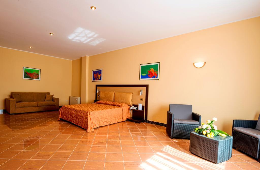 Th Cinisi - Florio Park Hotel Exterior foto