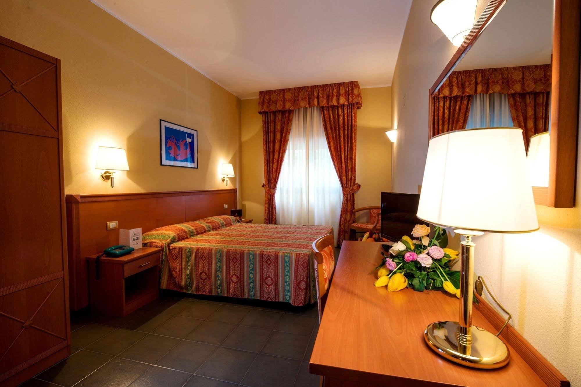 Th Cinisi - Florio Park Hotel Exterior foto