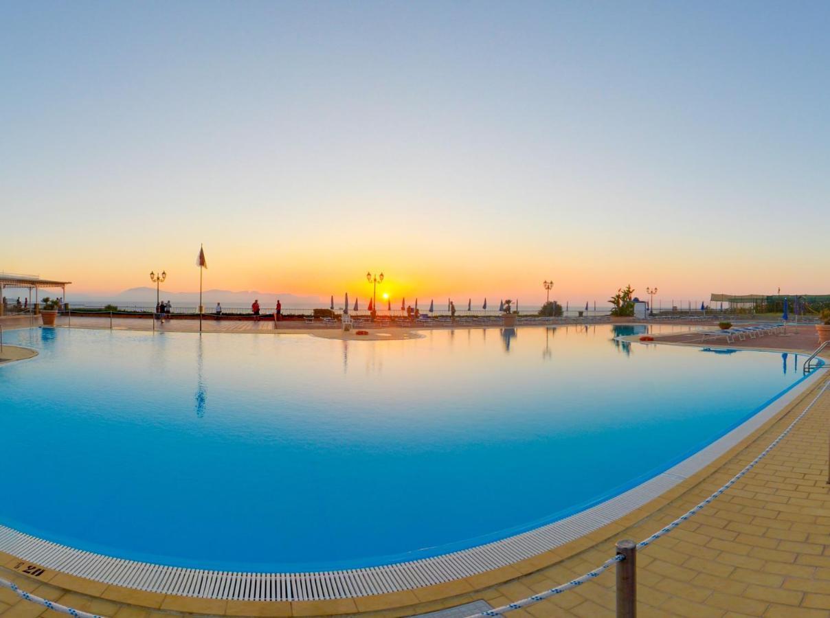 Th Cinisi - Florio Park Hotel Exterior foto